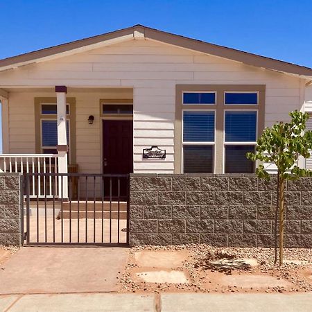 Local View Pet Friendly Boat Parking Close To Antelope Canyon Horseshoebend Page Exterior foto